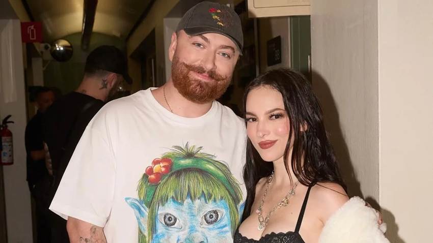 Sam Smith sorprende con una playera de diseño mexicano durante su gira 'To Be Free' en Ciudad de México