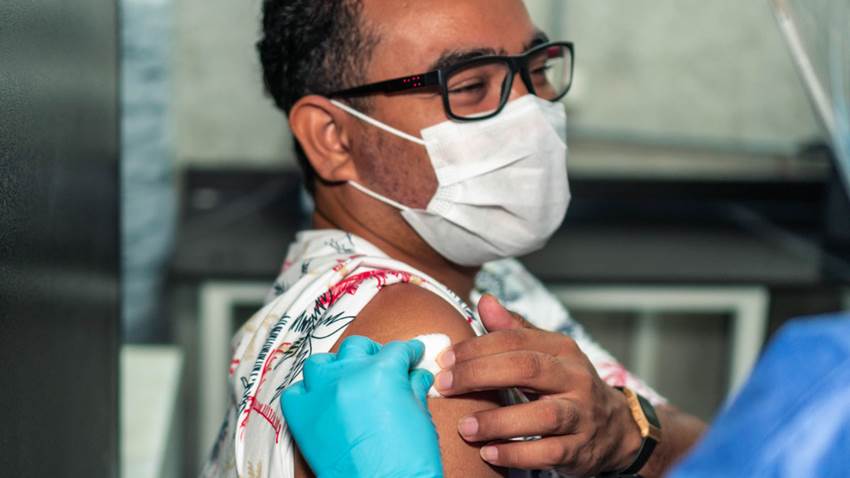 República Dominicana aplicará una tercera dosis de la vacuna contra el COVID
