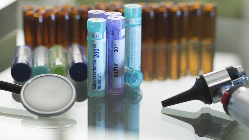 Especialistas a nivel mundial, piden mayor control sobre tratamientos a base de medicinas naturales