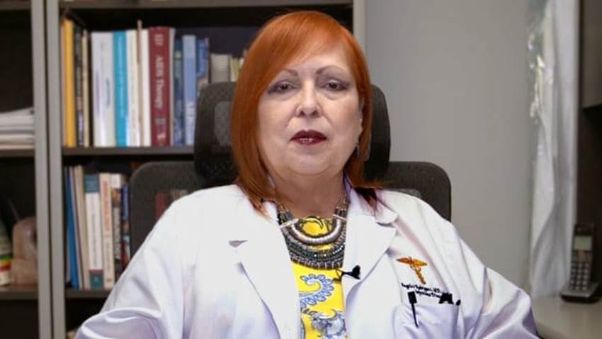 El riesgo de transmisión de Hepatitis C por tatuajes o perforaciones