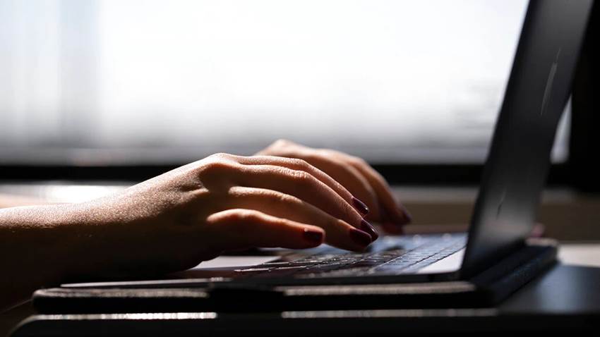 Páginas web en el mundo sufrieron caída por fallas en servidor