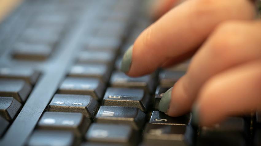 EE.UU. emite orden para cerrar cientos de sitios fraudulentos de internet