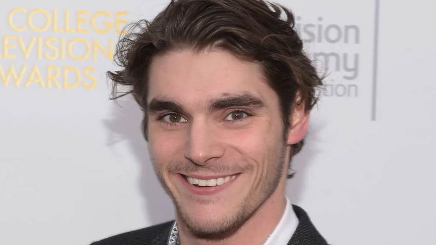 RJ Mitte, actor que interpretó al hijo de Walter White en 'Breaking Bad', muere a los 34 años