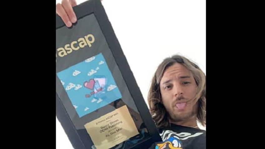 Danny Ocean recibe el premio ASCAP como compositor de “Ay, Dios Mio”