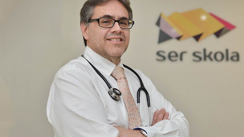 Ardua labor del genetista Carlo en beneficio de los pacientes con enfermedades raras
