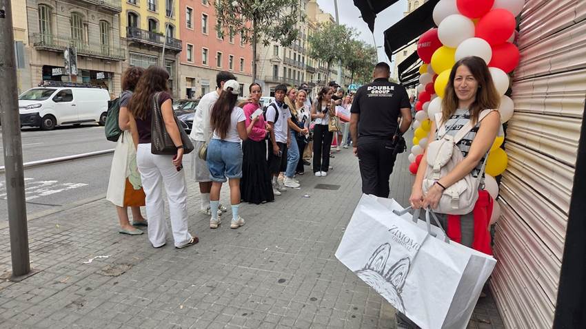 La fiebre de los Labubus crece en Barcelona: monstruos de hasta 1.200 euros y reventa disparada