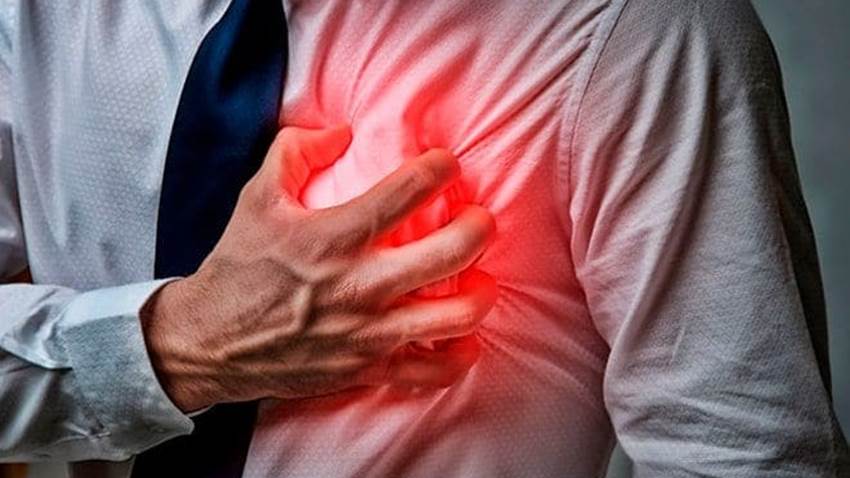 No solo el dolor en el lado izquierdo del pecho es signo de infarto