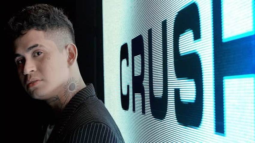 Noreh le canta a los “Crush”