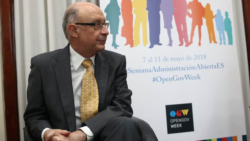 El juez del caso Montoro no ve delito en el acceso del ministro a datos fiscales