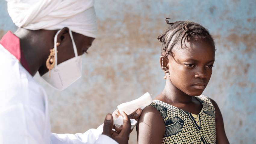 Niños sin vacunas: el drama de los países pobres que afecta la salud de los más pequeños