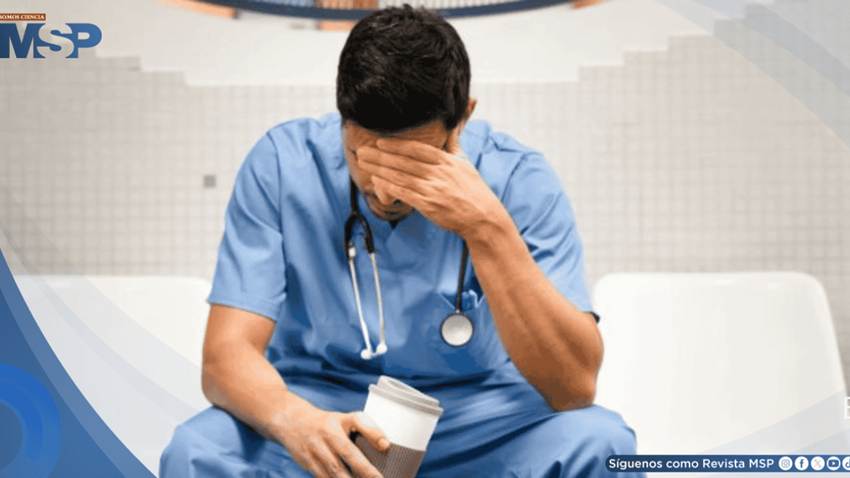 El 60% de los médicos residentes enfrentan riesgo elevado de burnout y depresión, según expertos