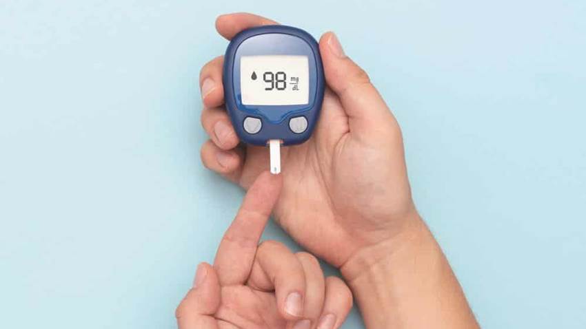 Conozca los niveles adecuados de azúcar en la sangre para pacientes con y sin diabetes