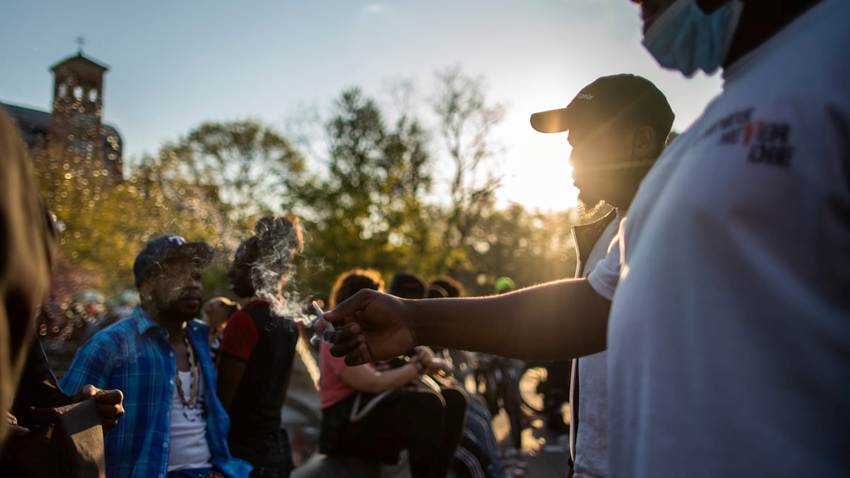 Trump se acerca a la reclasificación de la marihuana