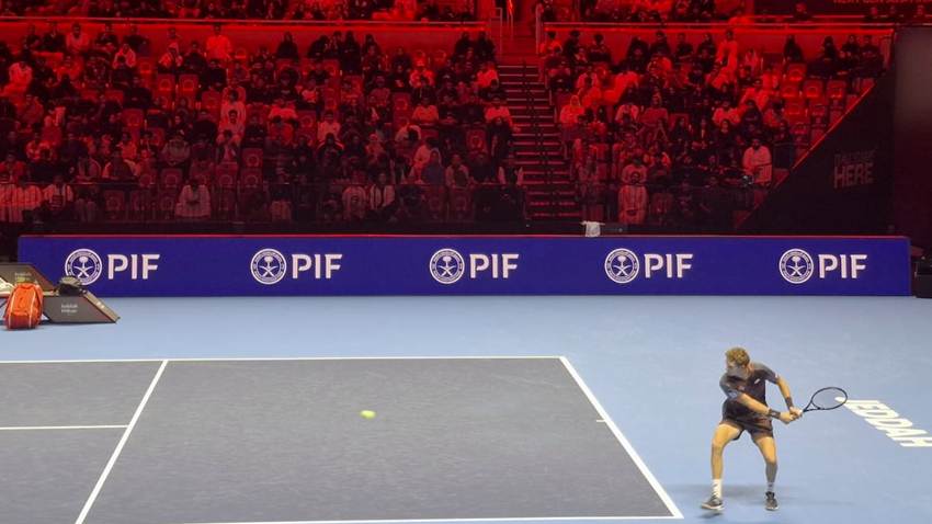 Rafa Jódar desmonta a Martín Landaluce pero cae eliminado tras una desafortunada carambola en las Next Gen Finals